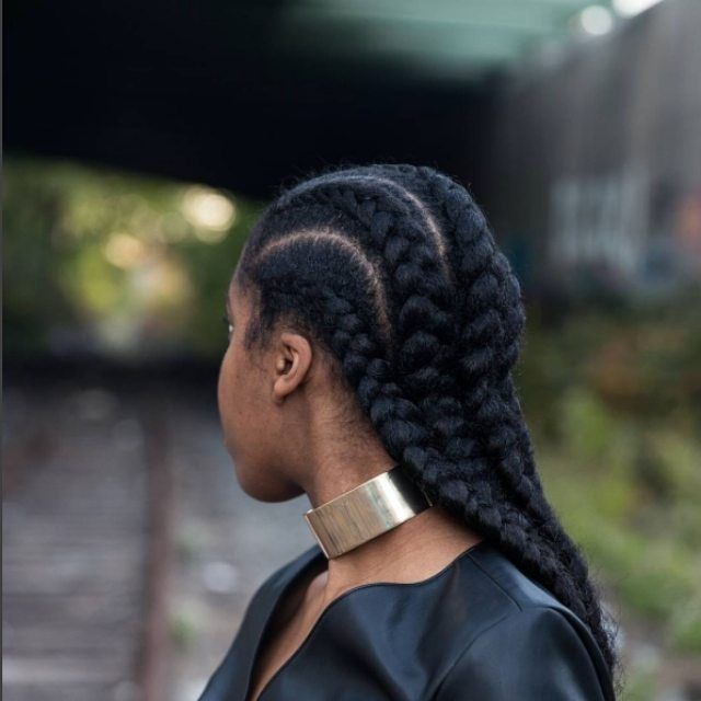 http://www.shorthaircutsforblackwomen.com/natural-hair-breakage-treatment/ Cornrows and flat twists are common protective style options, but they require a lot of patience and even more practice.