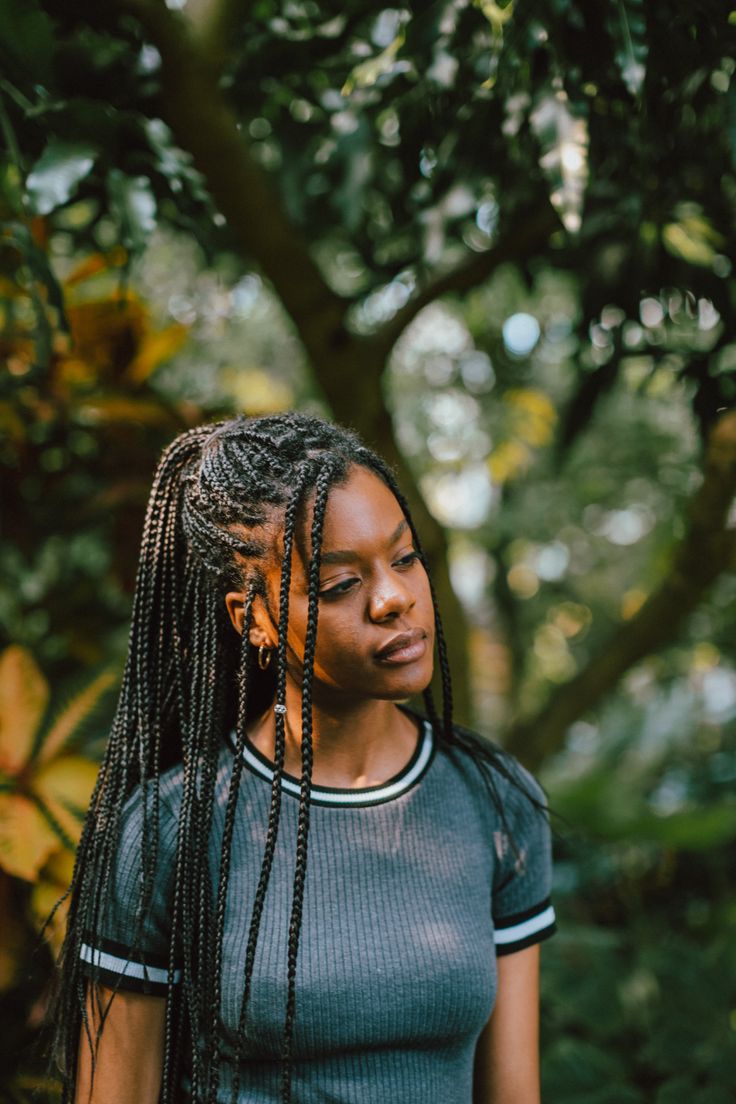 mrcheyl: Samia in the Botanic Gardens - @samiahamps By MrCheyl - @mrcheyl