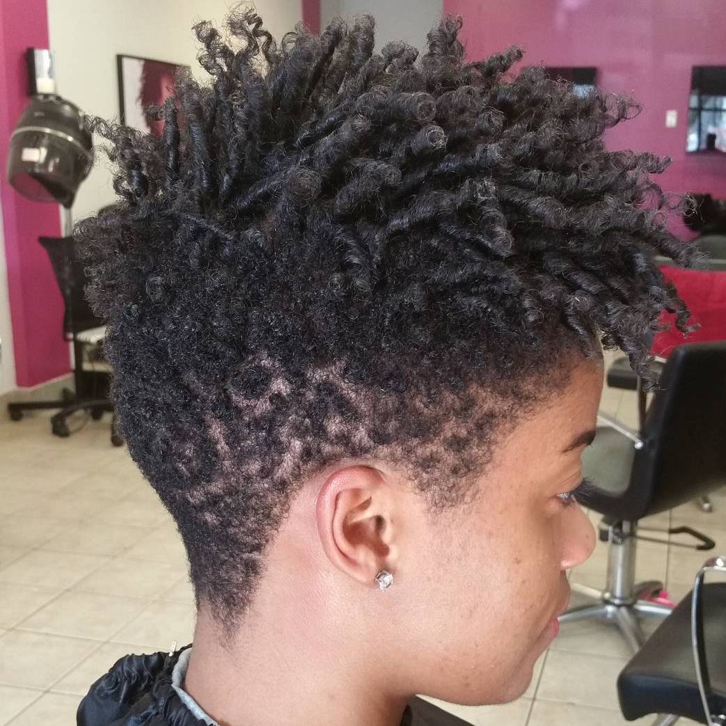 Women's Natural Tapered Haircut