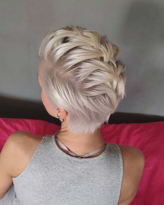 1584212980 201 23 Cute Short Haircuts We Love for 2020