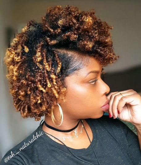 Coiffure afro courte à 3 côtés