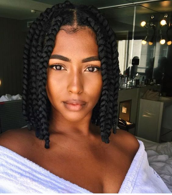 Short Knotless Box Braids - Trendy Hairstyle Ideas