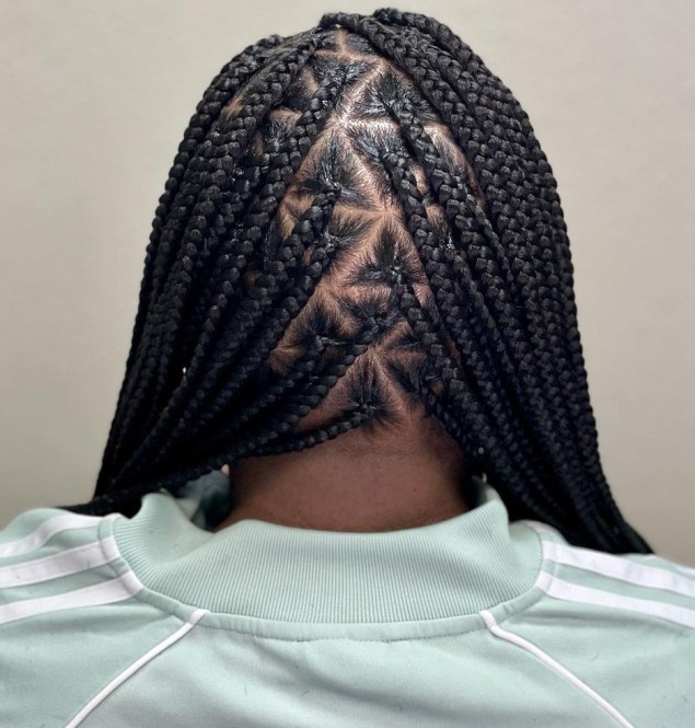 39 fancy triangle braids CO5uVXDsoE9