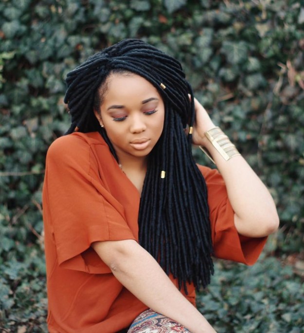 40 Fabulous Funky Ways to Pull Off Faux Locs 33