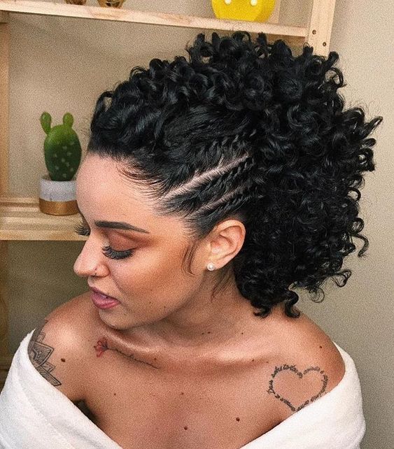 10 Easy Hairstyles for Fine Curly Hair