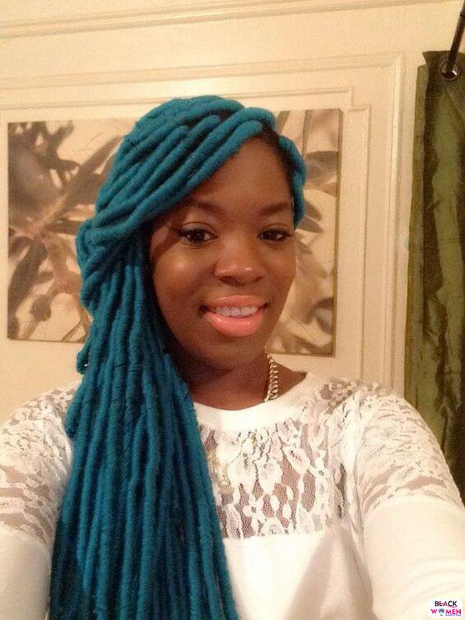 Yarn Braids Blue 1