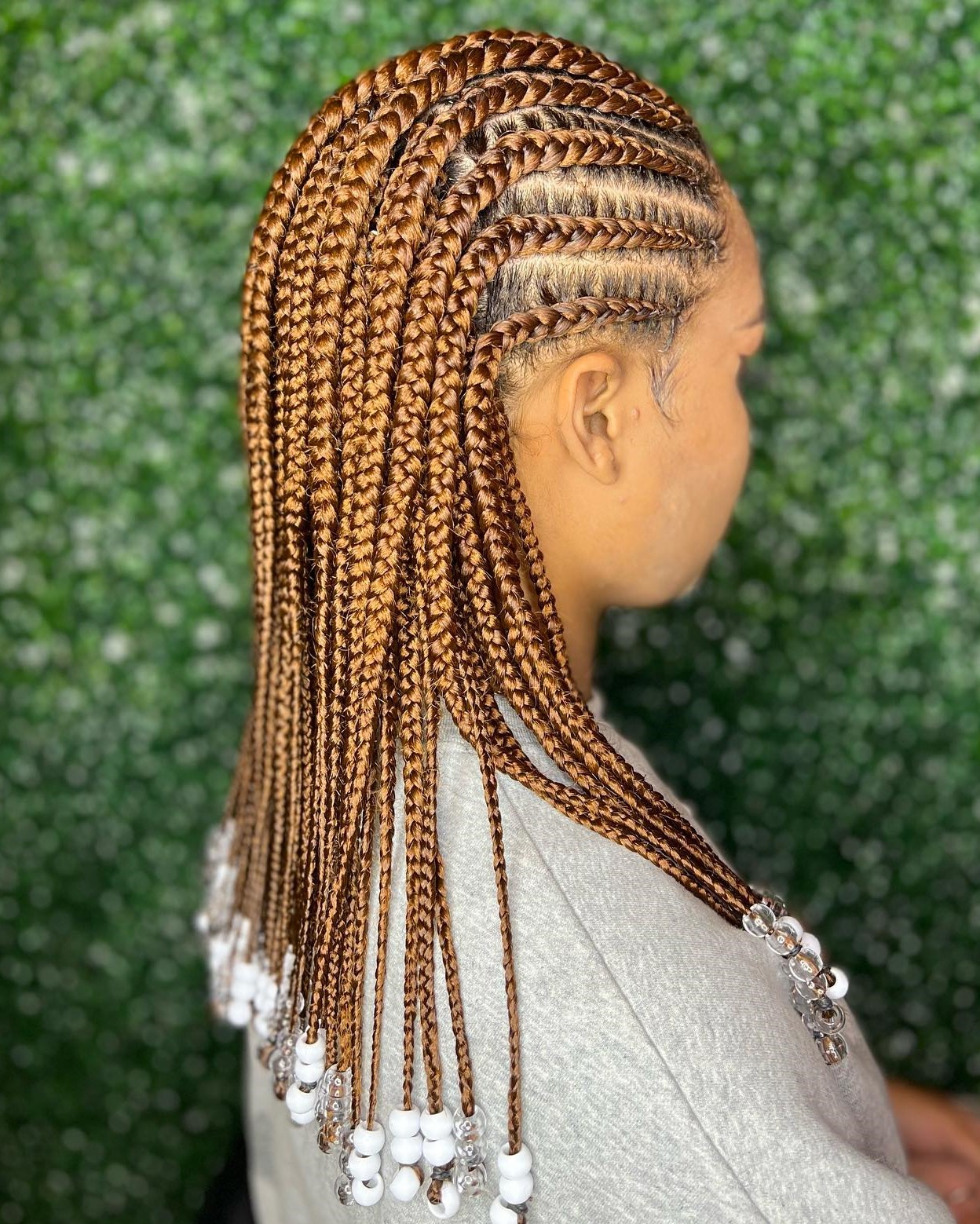 4 medium knotless braids CYCgWOrMmPN