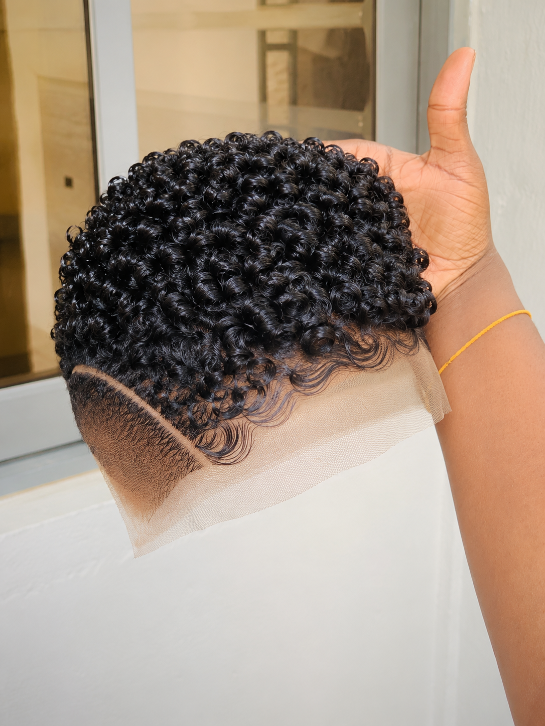 Minimalist Curved Parting Highlights Pure Craftsmanship on a Hand-Held Unit #StylistStudioMSC Minimalist Curved Parting Highlights Pure Craftsmanship on a Hand-Held Unit #StylistStudioMSC
