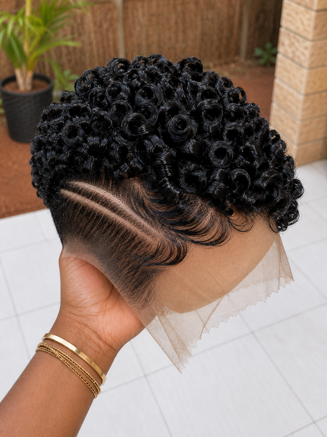One Carved Arc, A Long Swept Edge, And Why Restraint Costs More Than Detail #haircutsforwomensp One Carved Arc, A Long Swept Edge, And Why Restraint Costs More Than Detail #haircutsforwomensp