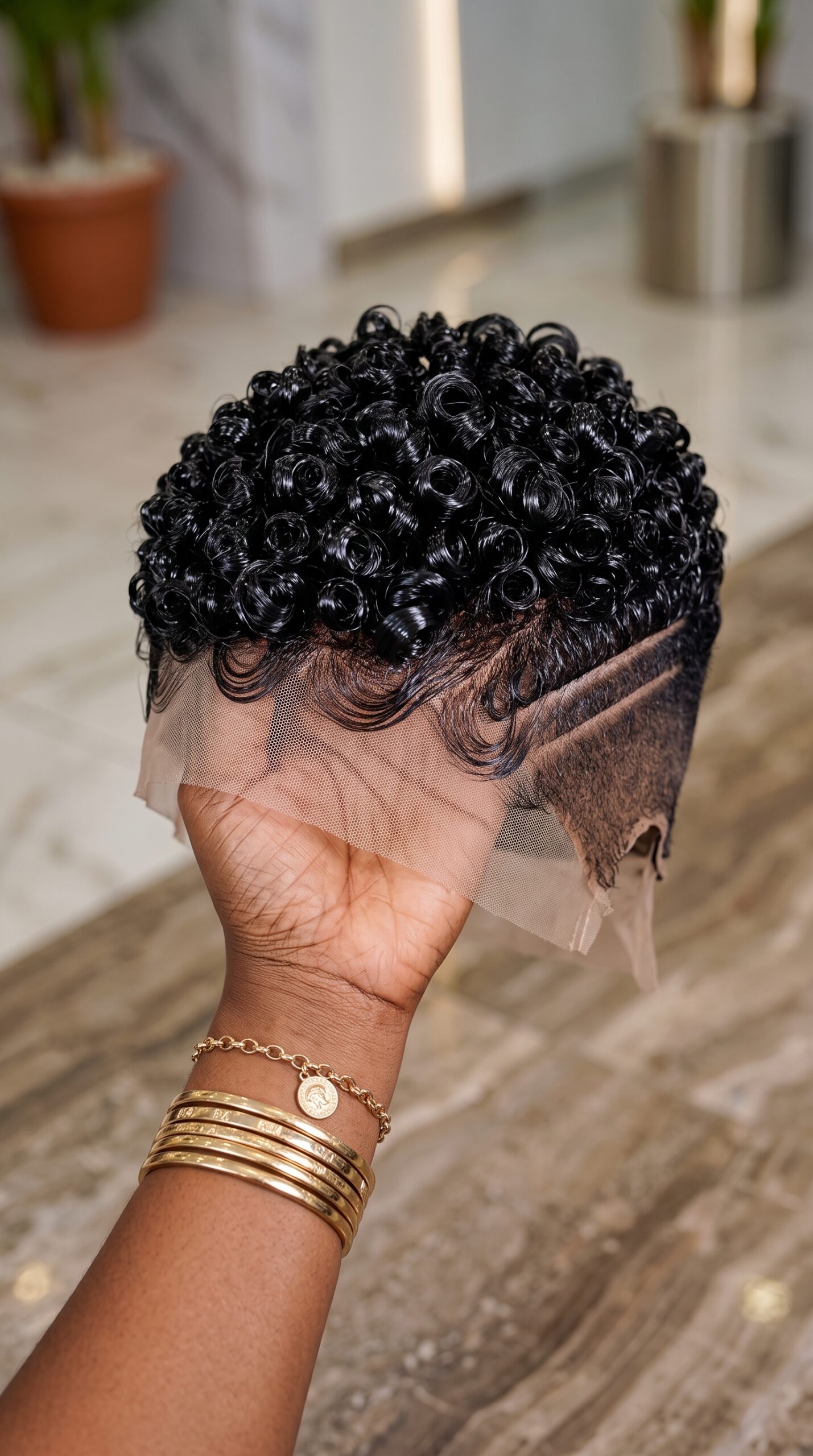 Half Of A Carved Pixie’s Realism Lives In The Single-Knot Edge Transition #hairstyleandfashionSCp