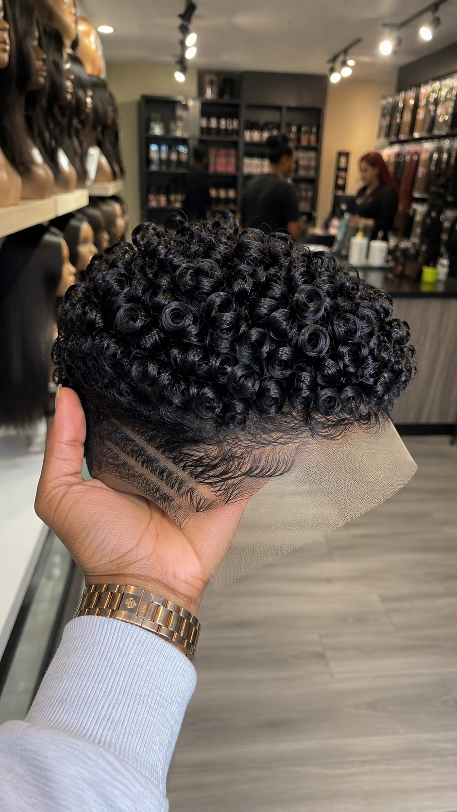 Dual Razor Tracks Balance A High-Density Ringlet Crown Over A Low Temple Undercut #stayh Dual Razor Tracks Balance A High-Density Ringlet Crown Over A Low Temple Undercut #stayh